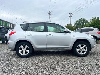 Toyota RAV4 2.2 D-4D 135 Terra - 4