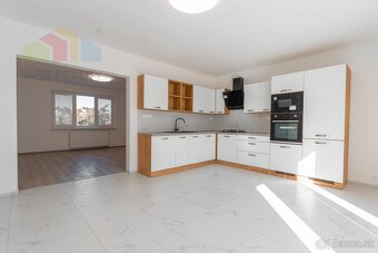-ZNÍŽENÁ CENA- Na predaj 4-izbový rodinný dom 207 m², pozemo - 4
