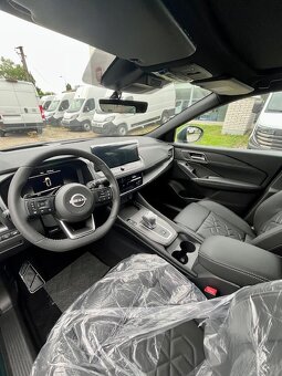Nový Nissan Qashqai 1.3 DIG-T X-Tronic Tekna+BOSE Audio - 4