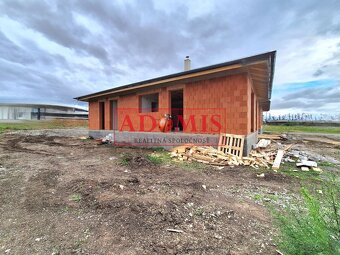 Predáme 5izbový tehlový bungalov Ruskov 126m2, pozemok 620m - 4