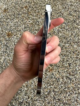 iPhone 13 pro - baterie 100% - 4