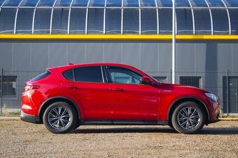 Alfa Romeo Stelvio - 4