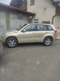 Suzuki Grand Vitara 2.0 4x4 benzín Zlatá metal - 4