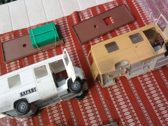 Staré Retro HRAČKY s káblovým ovládaním na baterie - 4