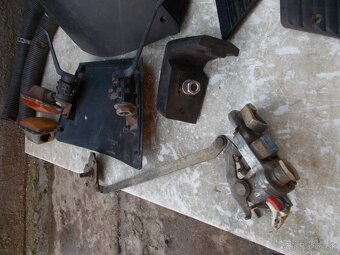 Predam pre skoda 100-120 Plasty vypinacenovy spinac Startera - 4