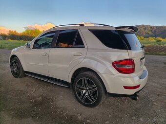Mercedes-Benz ML350CDI Grand Edition - 4