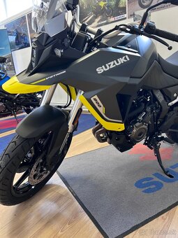 Suzuki V-STROM 800 - 4