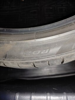 Pirelli P-Zero 235/35 R19 PZ4 - 4