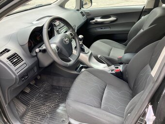 Toyota Auris - 4