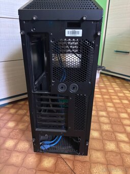 Predám Pc skriňu Enermax Hoplite 3220 - 4