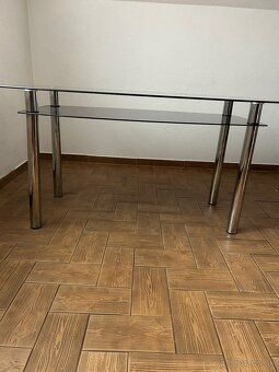 Jedálenský stôl. - 4