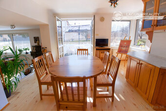 Rodinný dom s krásnou záhradou (922 m2) Markušovce pri SNV - 4