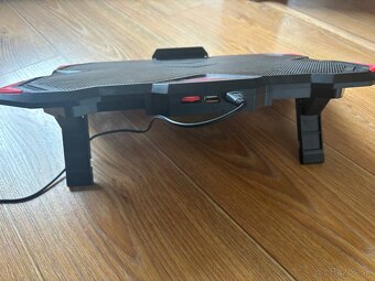 Chladiaca podložka pod notebook C-TECH Zephyros NTB, 17,3" - 4