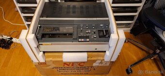 Predám vintage U-Matic videorekordér Sanyo PVC-7415 - 4