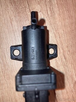 Vákuový spínač EGR ventilu - 4