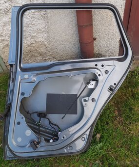 VW Golf 5 variant Golf 6 combi dvere prave zadne 1k9 - 4