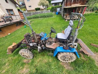 Traktor 4x4 so zavadou - 4