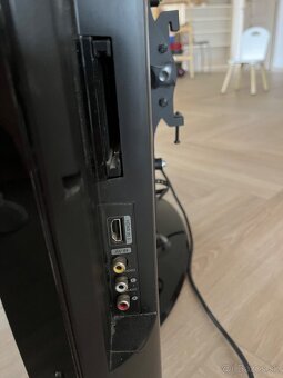 Samsung LE32B450C4W - 4