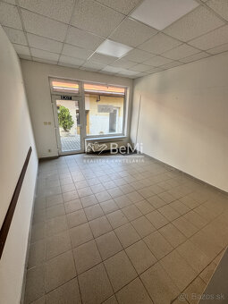 NA PRENÁJOM –  obchodné priestory 24m2, Nitra – centrum - 4