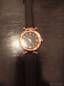 Elegantné dámske hodinky s čiernym remienkom - 4
