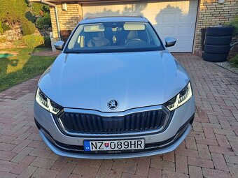 Škoda Octavia Combi 4 Premium DSG - 4