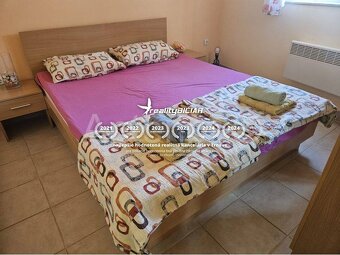 PRIVLAKA - apartmán - 130 m od mora - 4
