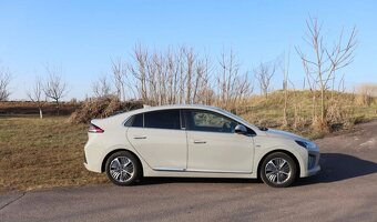 Predám Hyundai IONIQ, PHEV Plug-in Hybrid - 4