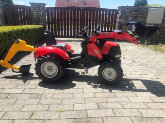 Šľapací traktor s nakladačom, bagrom a vlečkou - 4