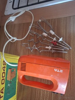 Retro rucny elektrický šľahač ETA ručný mixér - 4