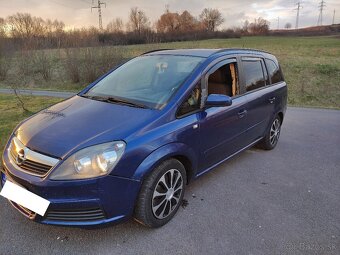 Predám Opel Zafira 1.9 CDTI - 4