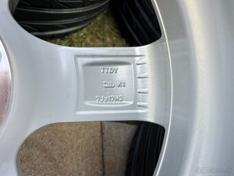 Predam pneu 205/45 R17 disk 7J x 17H2 - 4