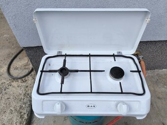Plynový varič s hadicou, reguláciou a prázdnou PB bombou - 4