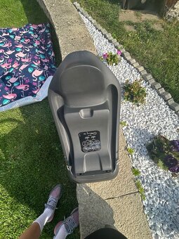 Predám Cybex Aton B2 so základňou - 4