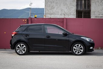 Hyundai i20 1.1 Black - 4