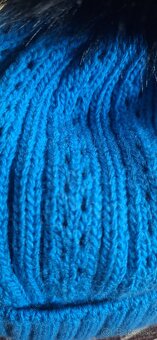 Modrá pletená čiapka - 4