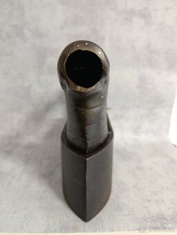 Obrovská atypická komínová žehlička, 9,65kg TOP. Doprava 0 - 4