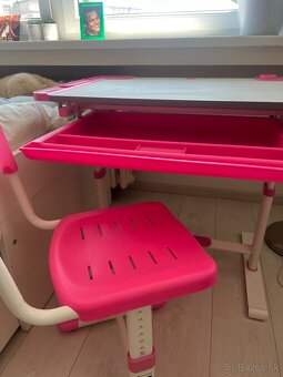 Rastúci detský stôl so stoličkou - ideálne pre prváčku - 4