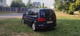Volkswagen Touran - 4