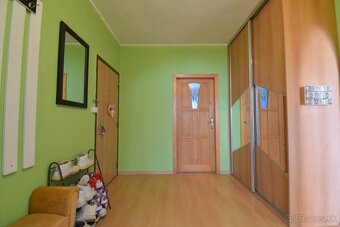 BEDES | 3 izbový byt, 72m2, 2p/7p, loggia, Okružná, Handlová - 4