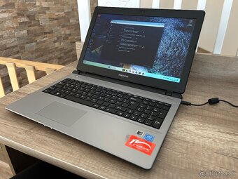 Medion Akoya e6436-15,6"HD/Intel/8gb ram,ssd+hdd/hd 610 - 4