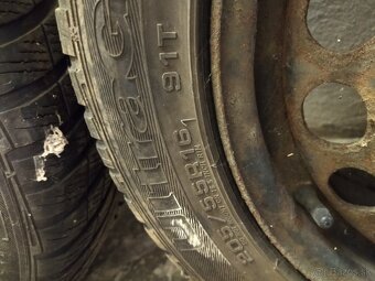 Predám zimné pneumatiky na plech.diskoch pre Škodu Octaviu - 4