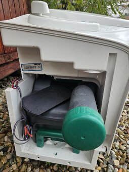 Kazetova chemicka toaleta Thetford C400 - 4