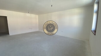 NA PREDAJ: 2-izbový HOLOBYT na kľúč ideálny pre Airbnb - 4