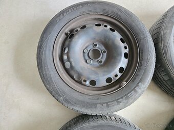 Predám pneu 185/60 R15 na diskoch 5x100 - 4