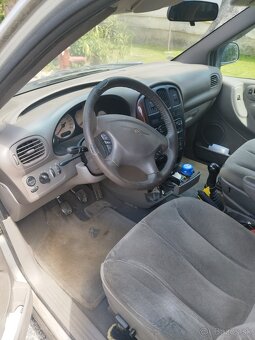 Chrysler Voyager 2.5 crd - 4