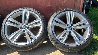 ☑️sada VW Sebring 5x112 r19 235/40 - 4