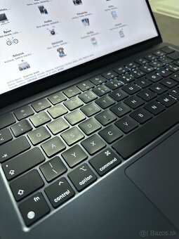 Macbook m3 13” 16GB RAM polnočný modrý - 4