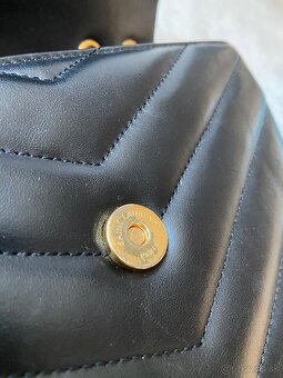 Černá kožená kabelka Yves Saint Laurent Loulou small - 4