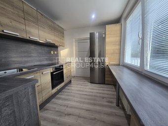 PREDAJ: ZREKONŠTRUOVANÝ 4 IZBOVÝ BYT S VÝMEROU 79 M2 - ul. M - 4