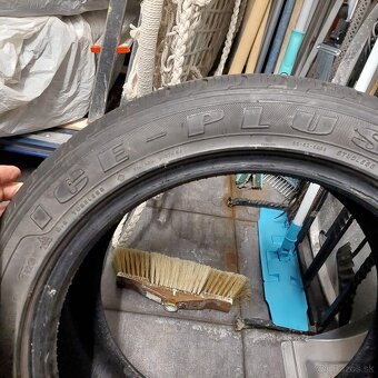 Predam zimne gumy 235/45R17 97V - 4